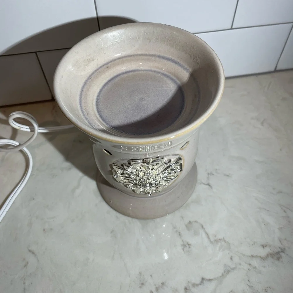 Scentsy beautiful neutral